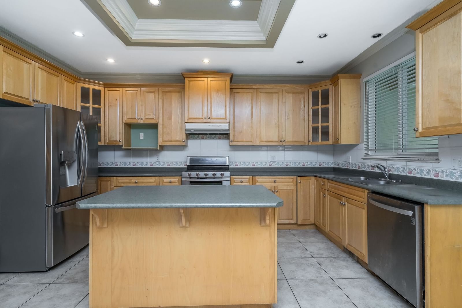 Listing Image 5