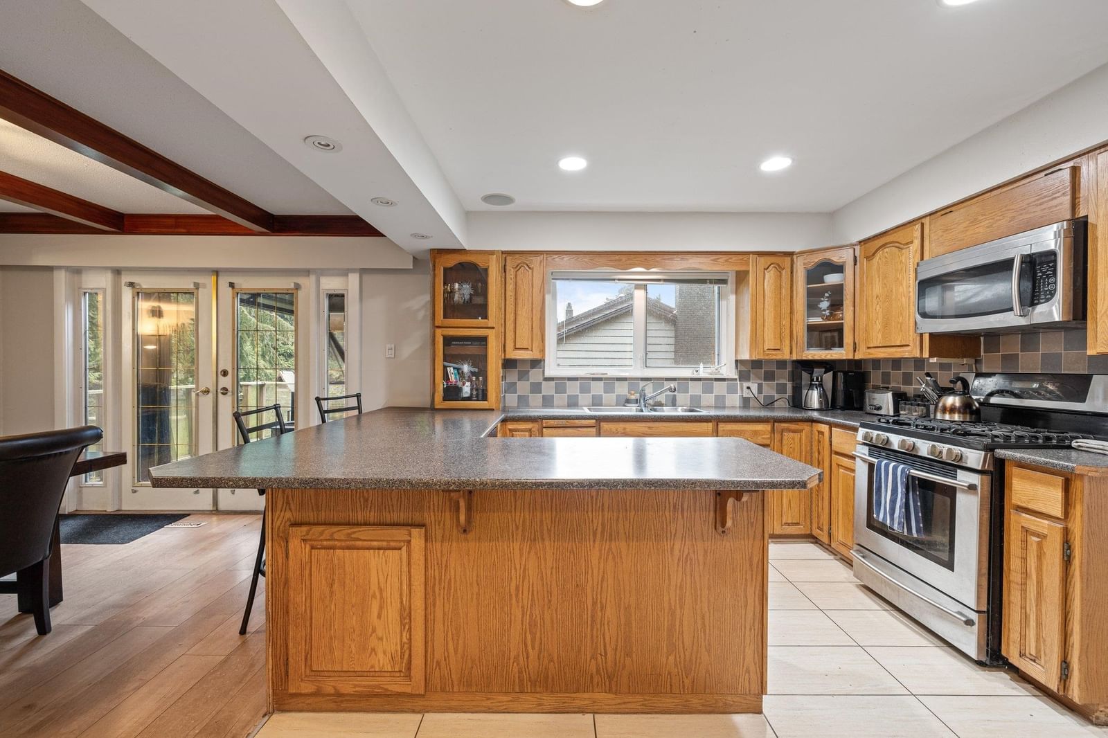 Listing Image 9