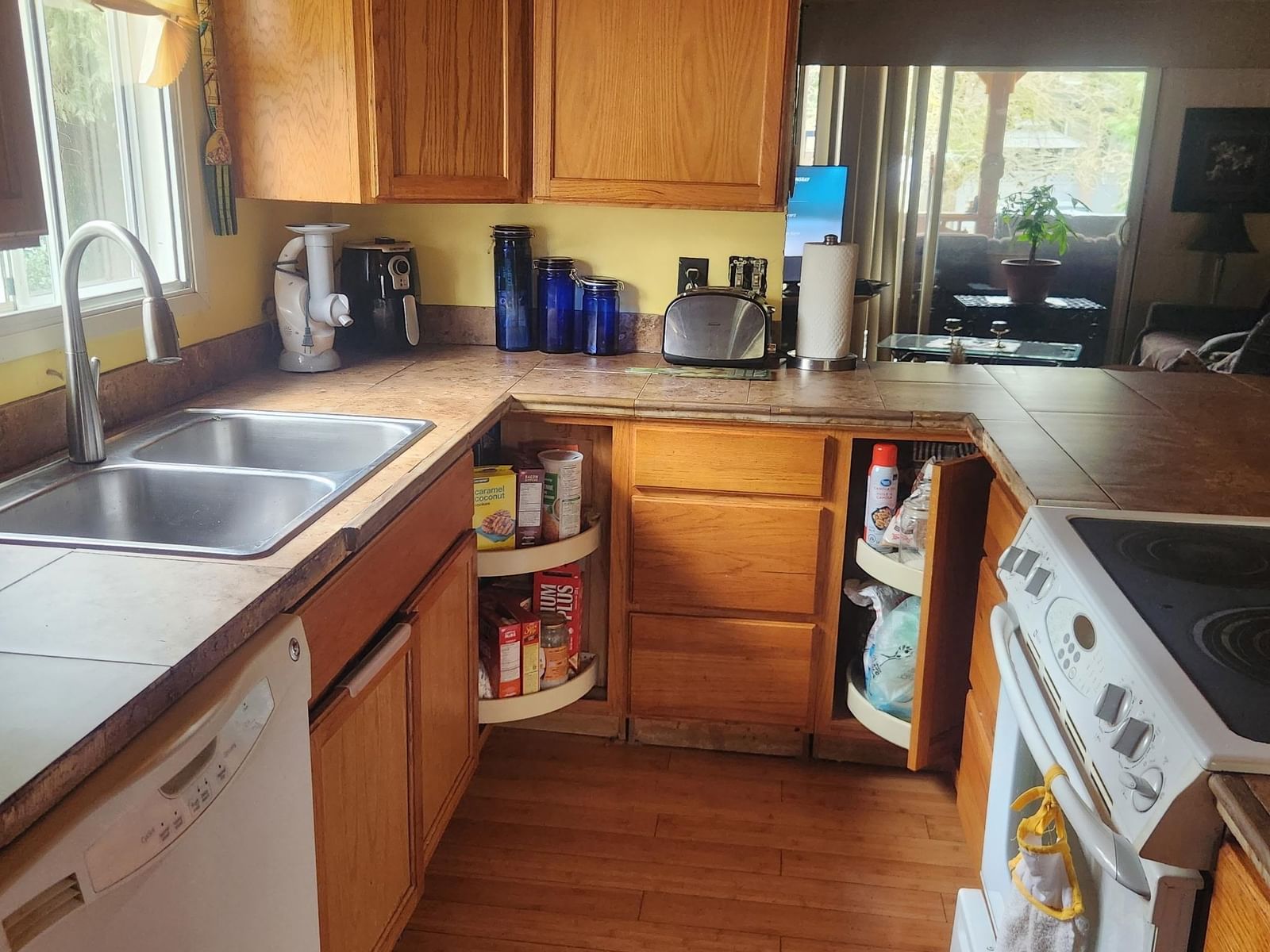 Listing Image 6