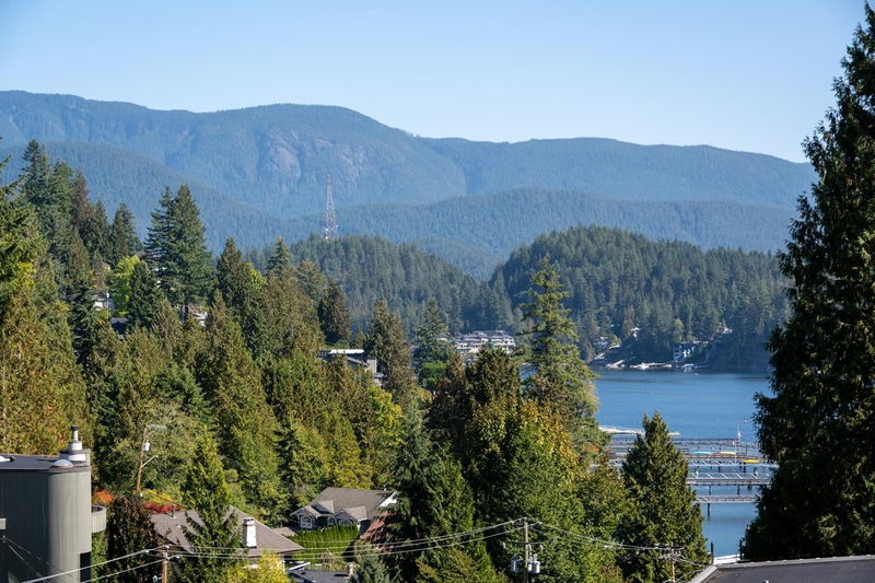 4477 Strathcona Road, North Vancouver, British Columbia