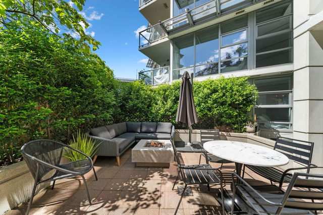 101 - 638 Beach Crescent