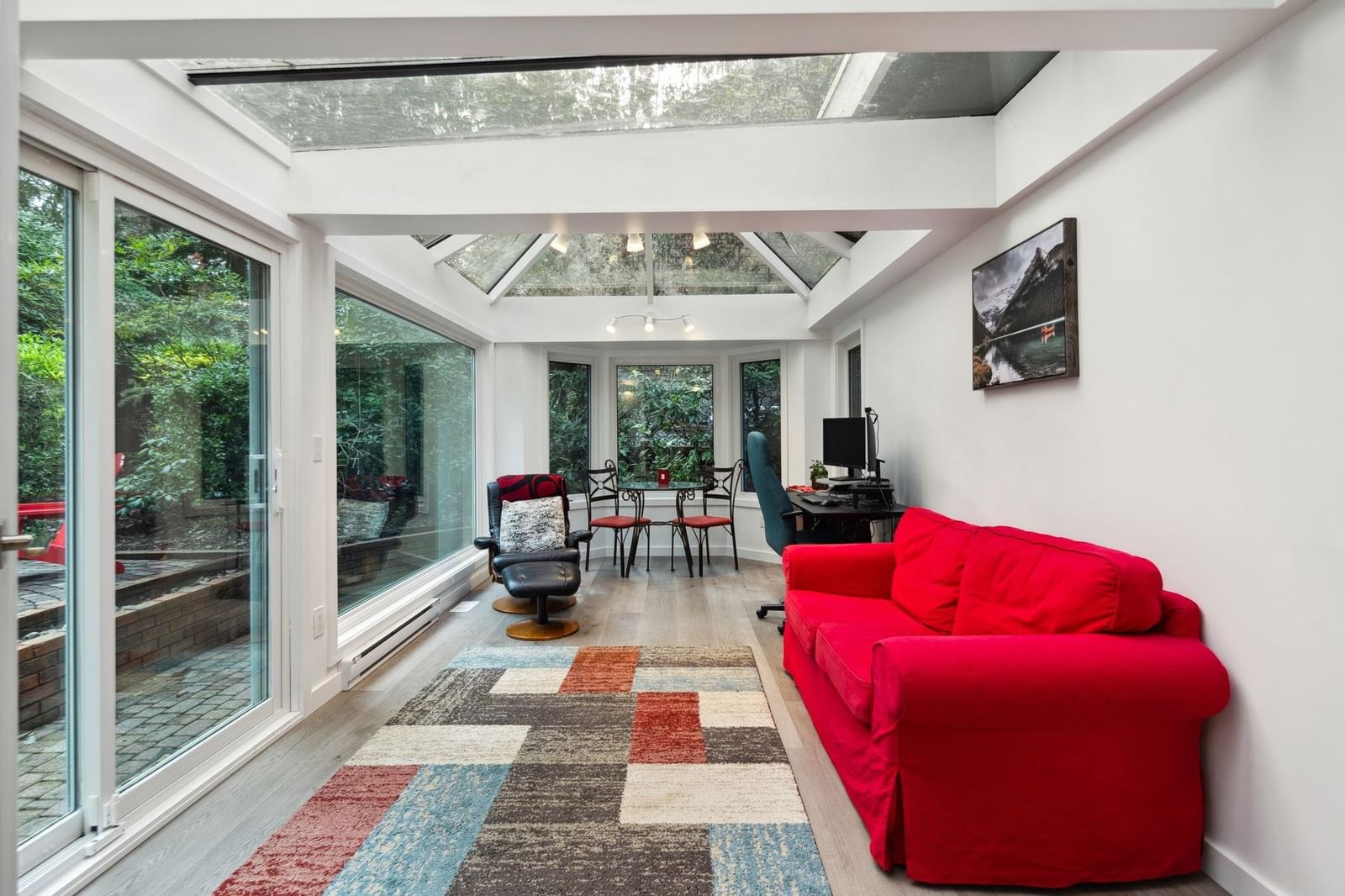 Listing Image 12
