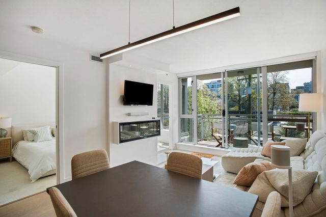 303 - 1680 West 4th Avenue