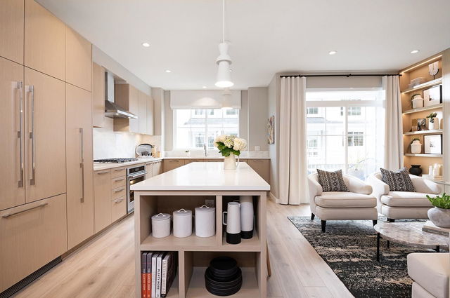42 - 5311 Admiral Way