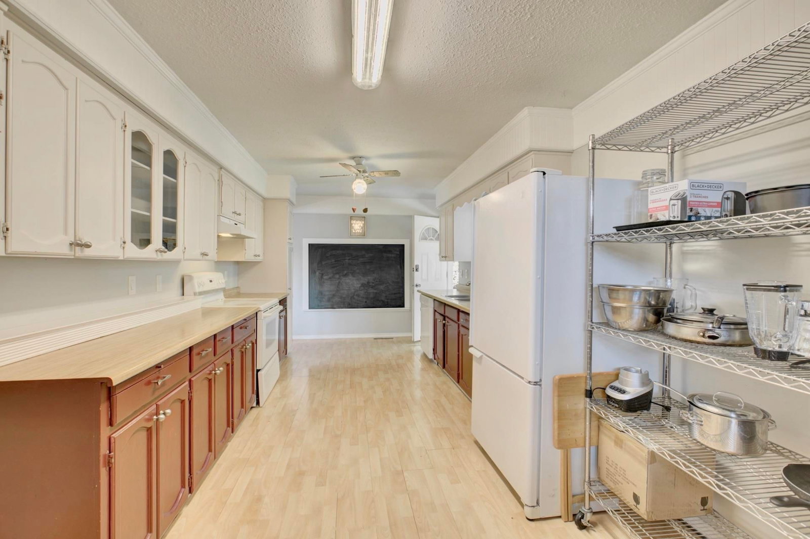 Listing Image 8