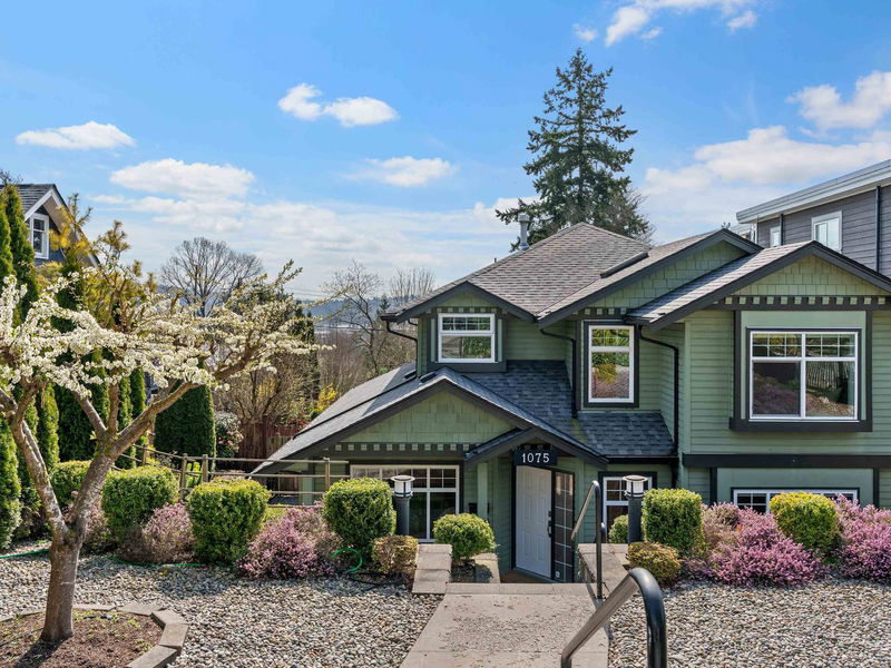 1075 Adderley Street, North Vancouver, British Columbia
