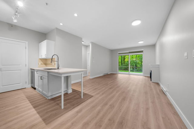 103 - 33318 Bourquin Crescent