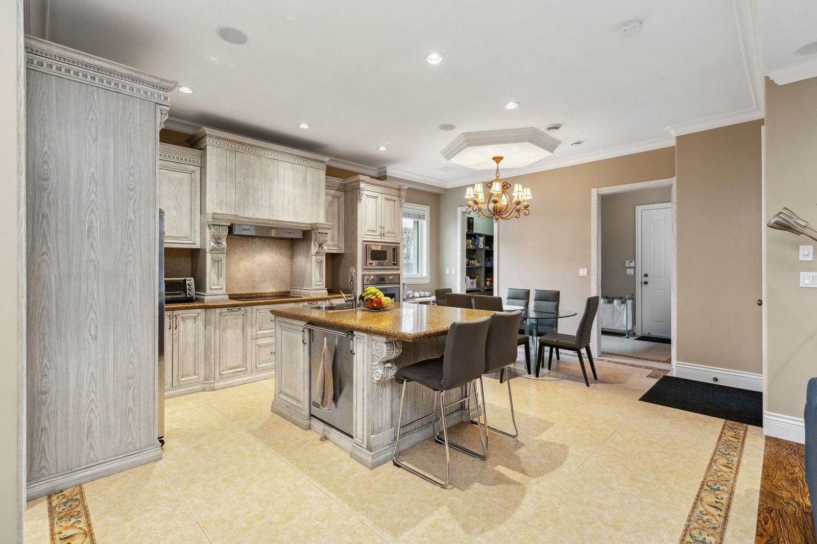 Listing Image 9