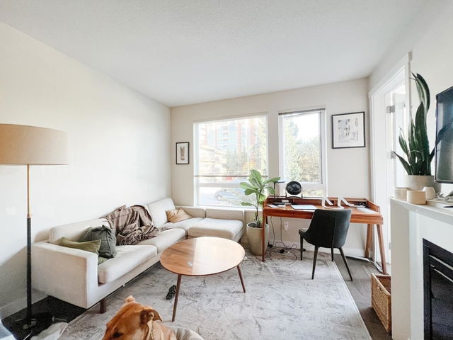 207 - 717 Chesterfield Avenue