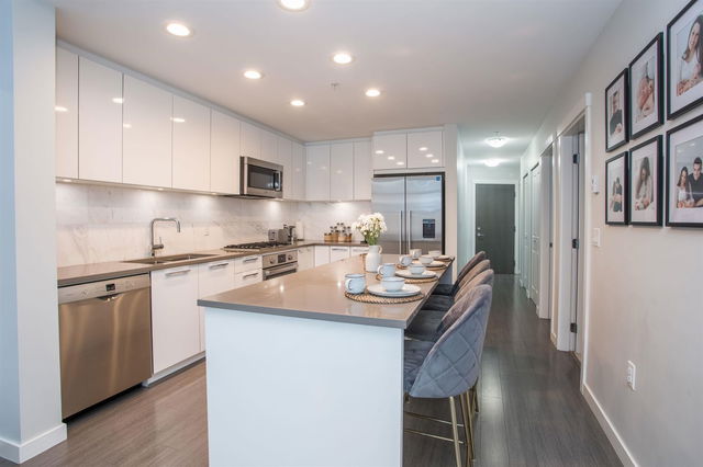 413 - 3263 Pierview Crescent