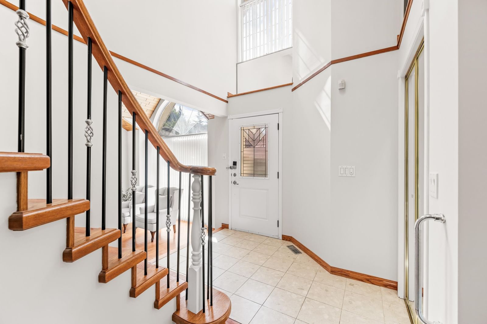 Listing Image 5