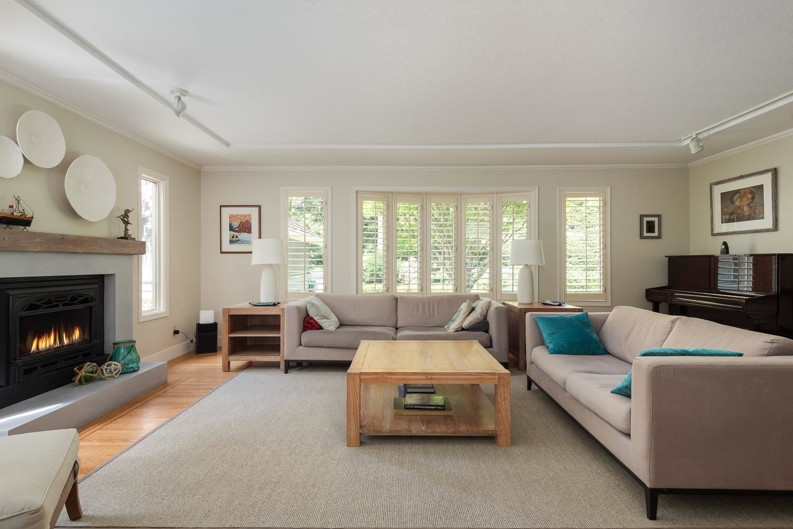 Listing Image 10
