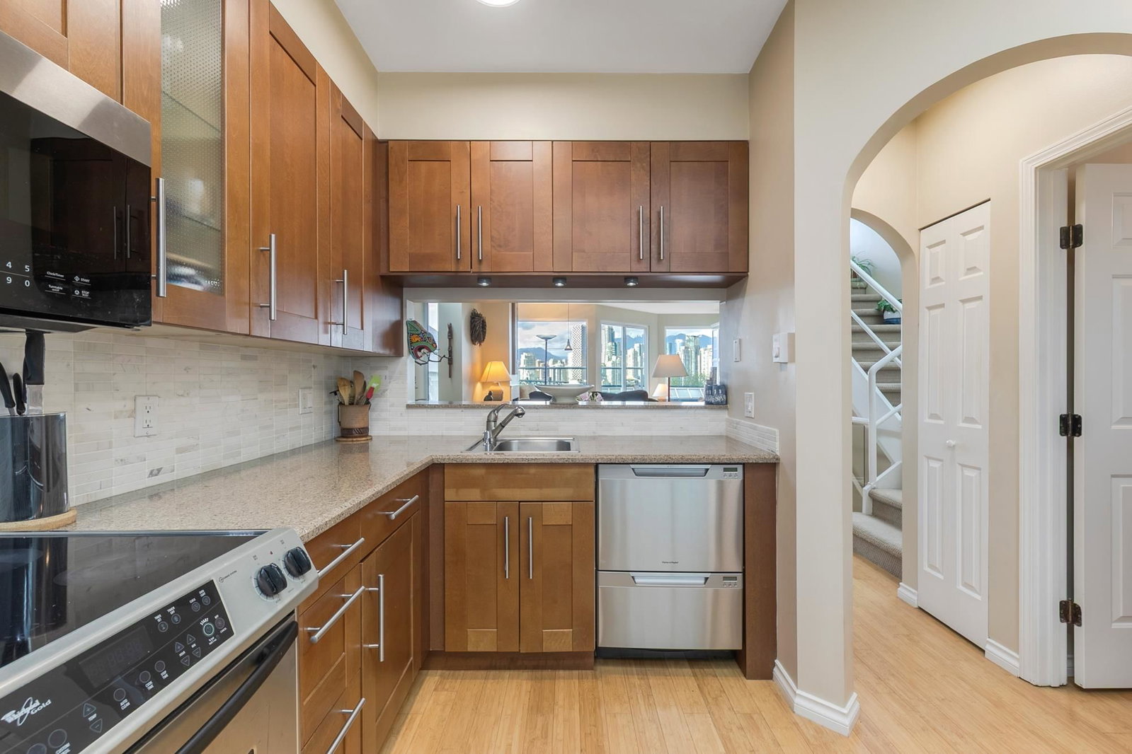 Listing Image 13