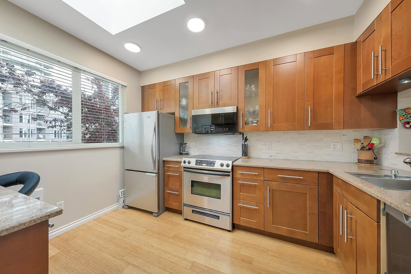 Listing Image 15