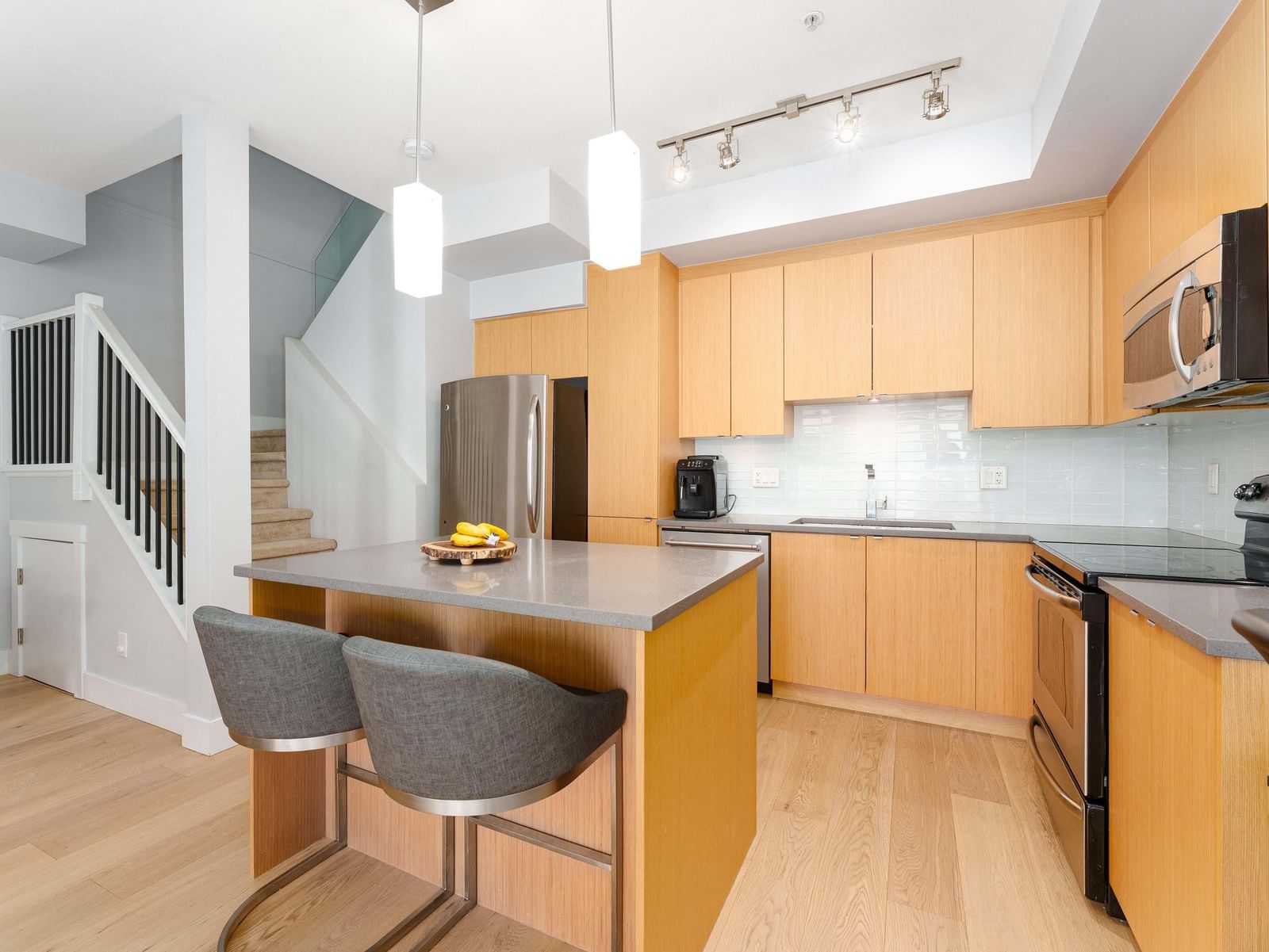 Listing Image 15