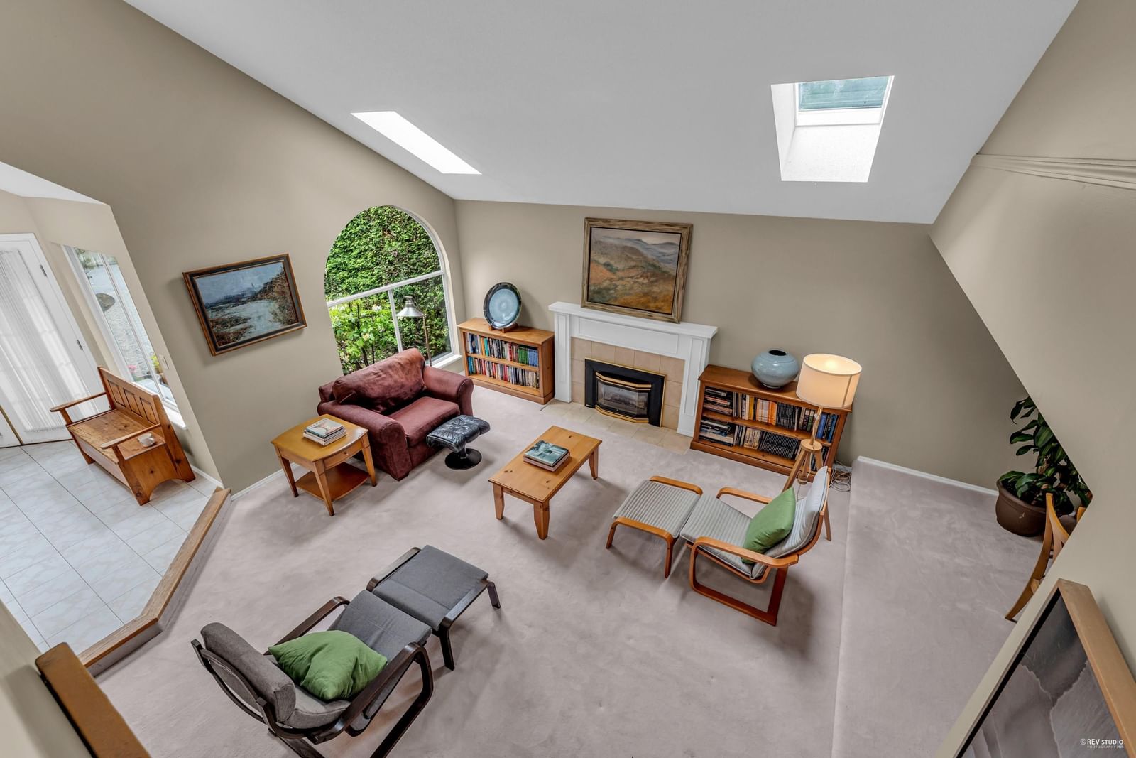 Listing Image 4