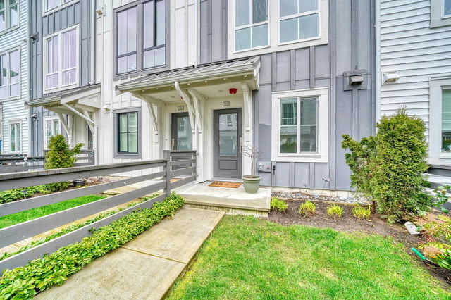 83 - 4638 Orca Way
