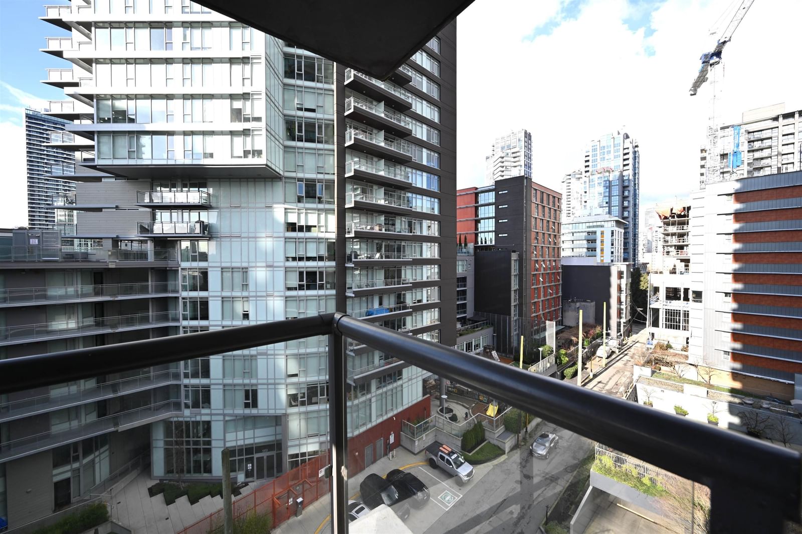 Listing Image 10