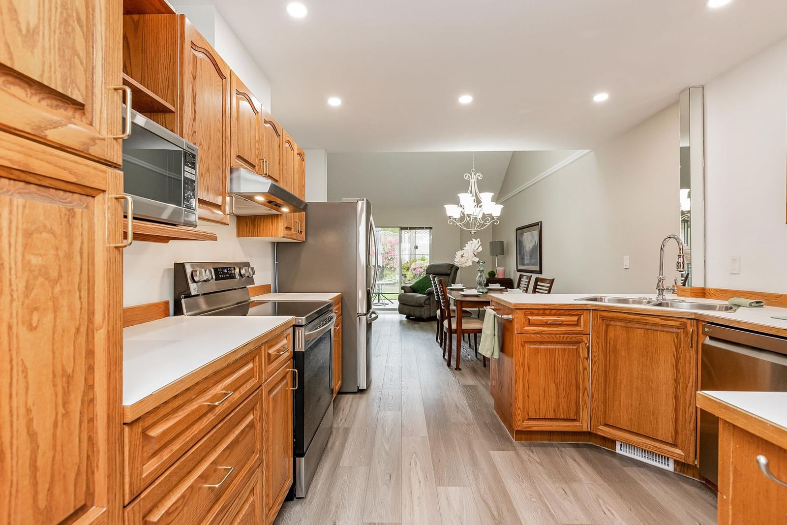 Listing Image 15