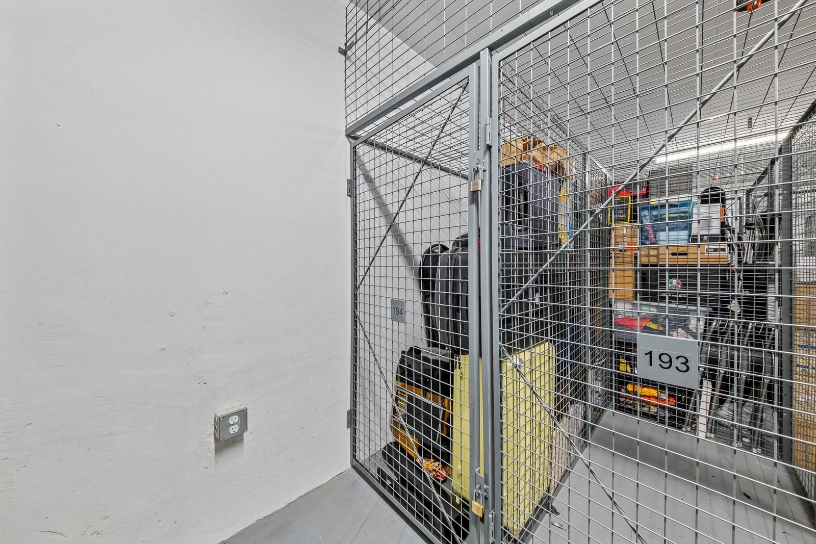 Listing Image 20
