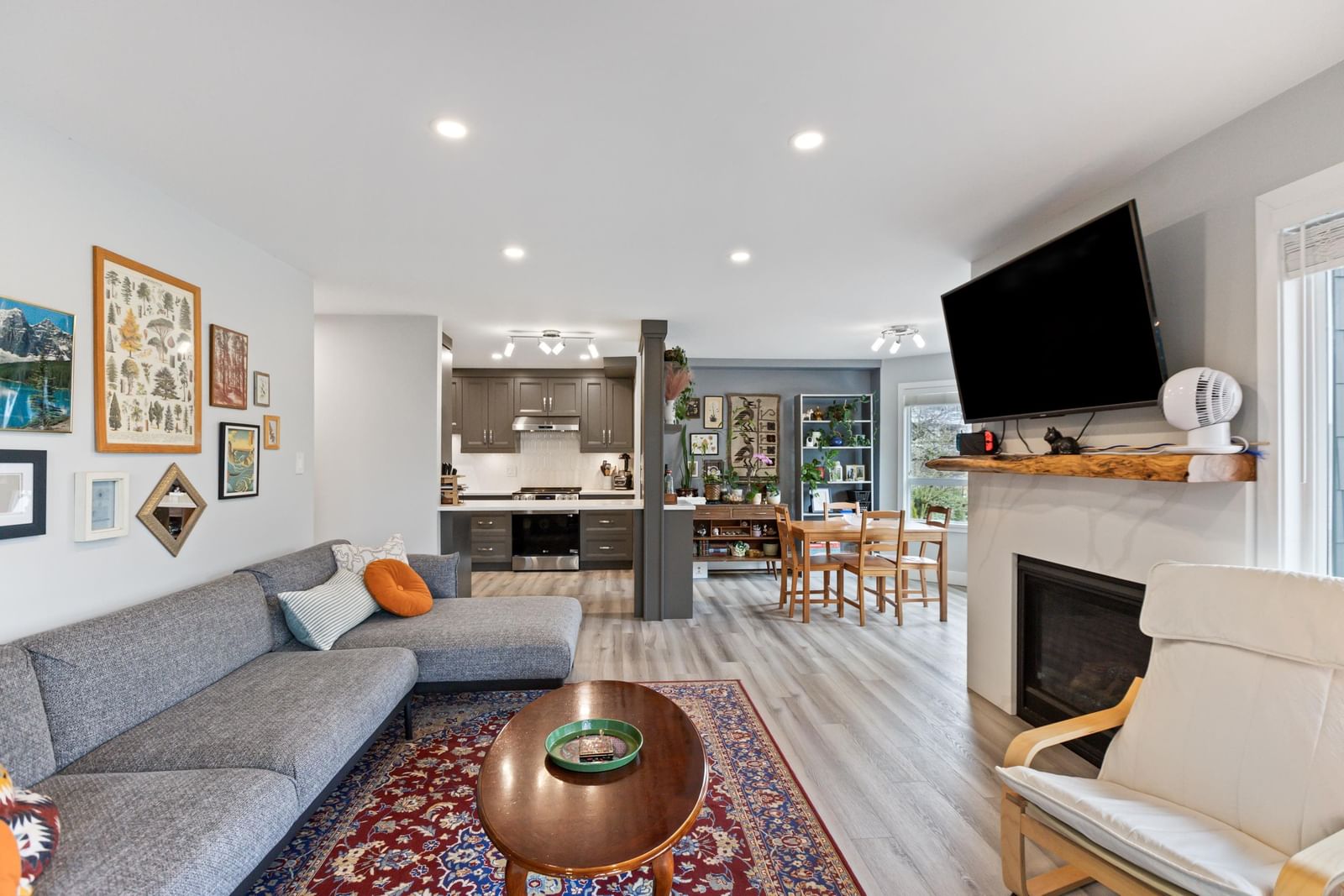 Listing Image 19
