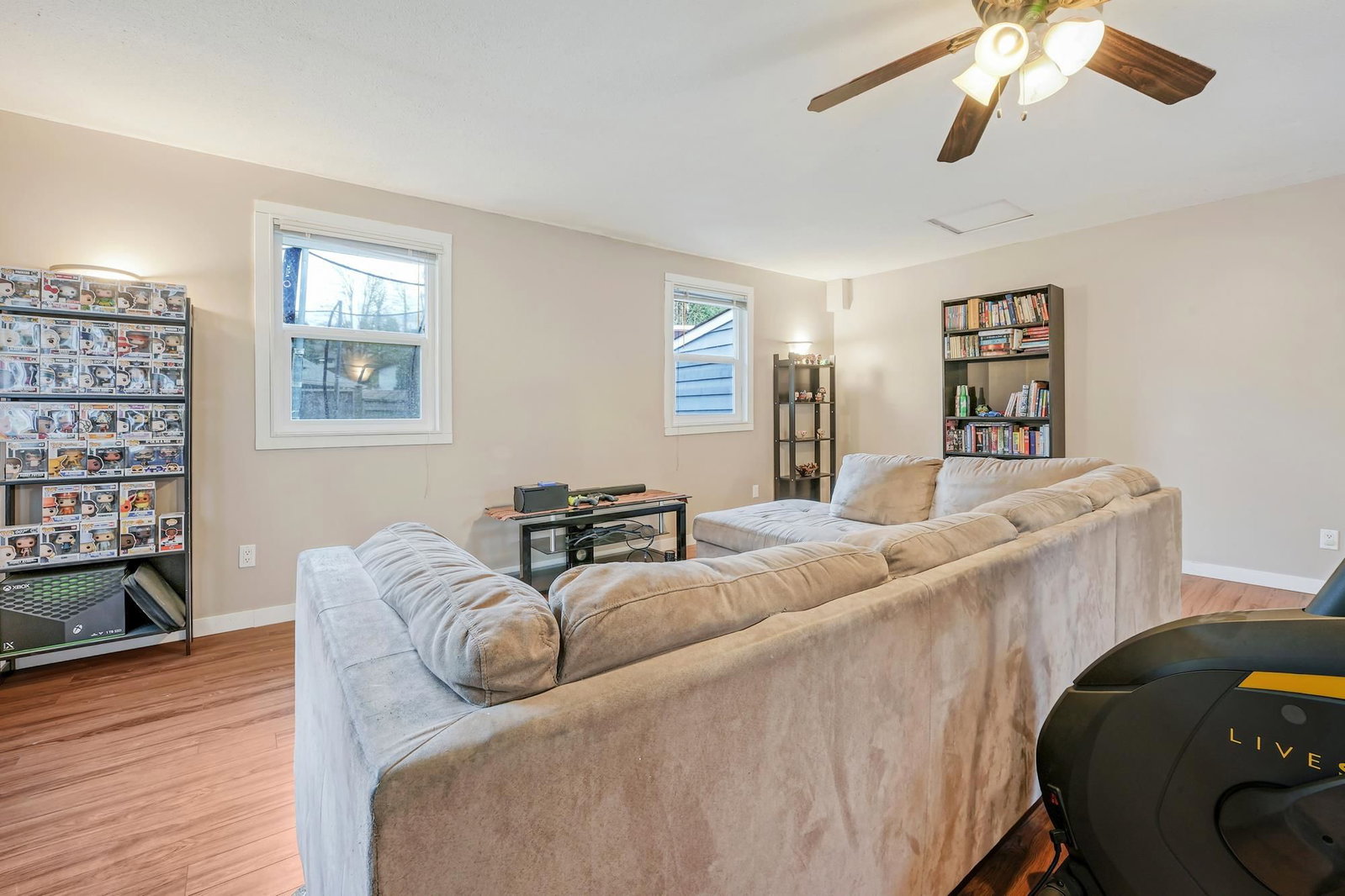 Listing Image 20