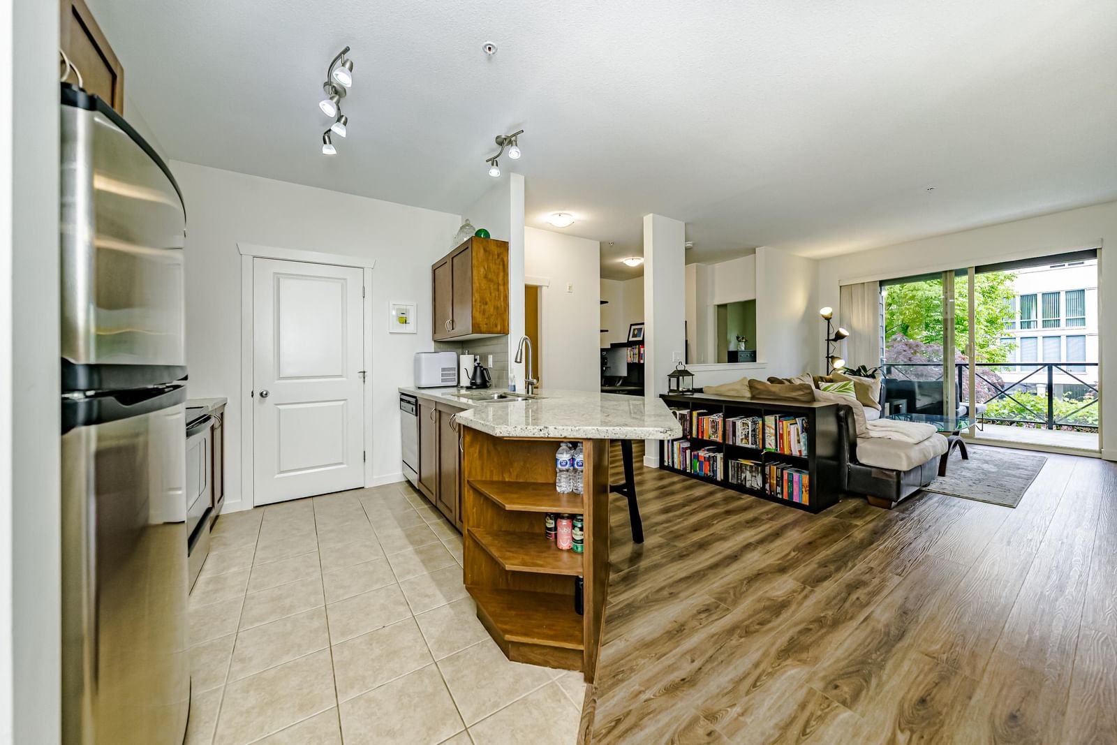 Listing Image 15