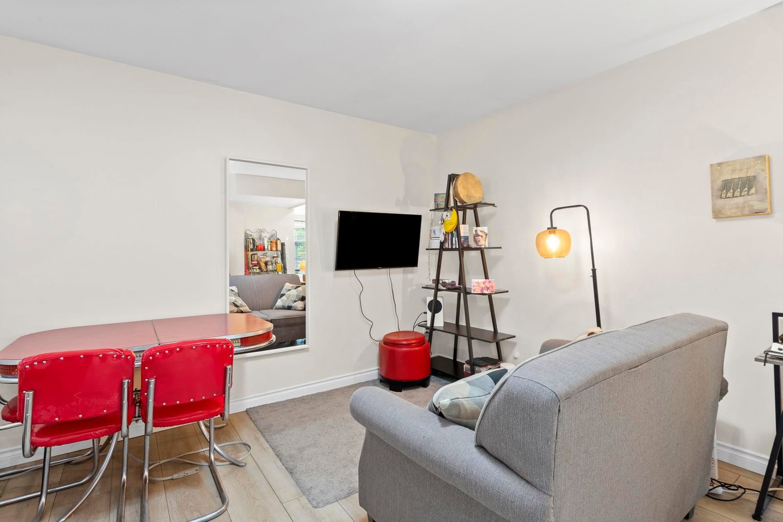 Listing Image 23