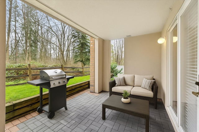 111 - 2559 Parkview Lane