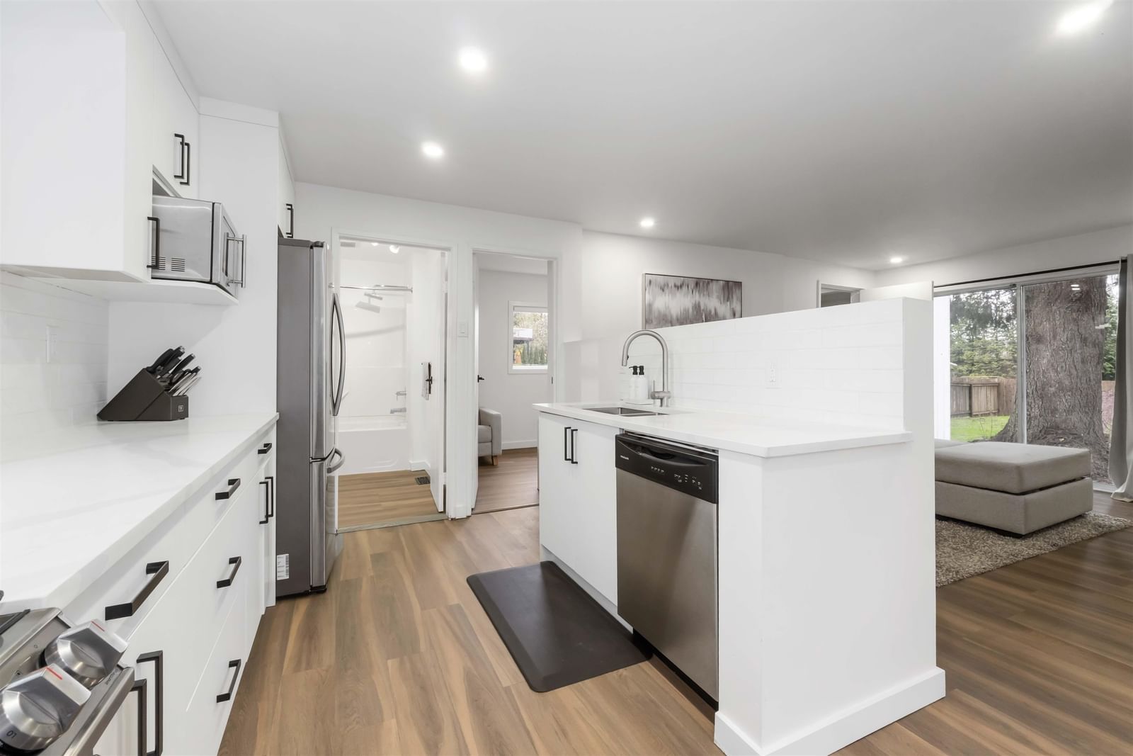 Listing Image 13