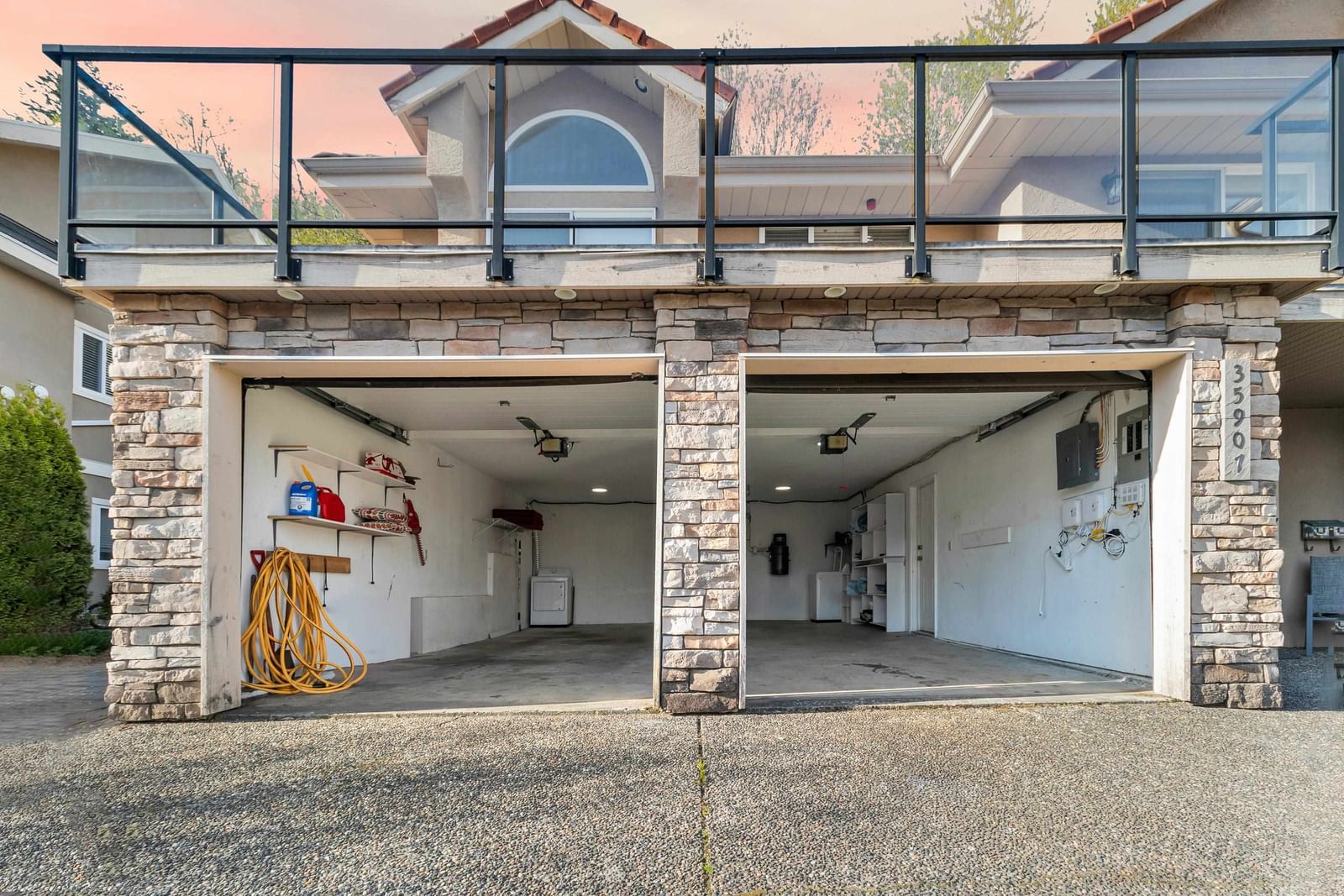Listing Image 33