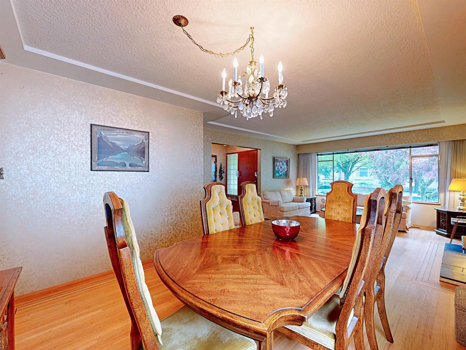 Listing Image 6