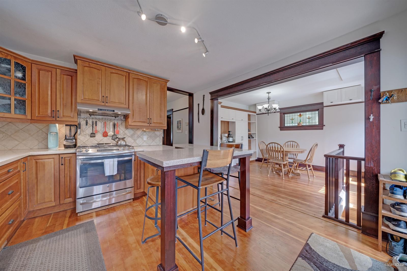 Listing Image 8