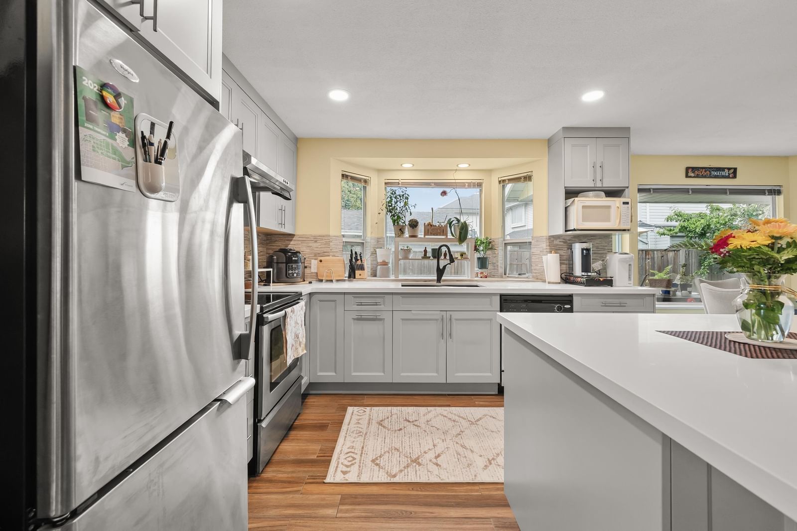Listing Image 11