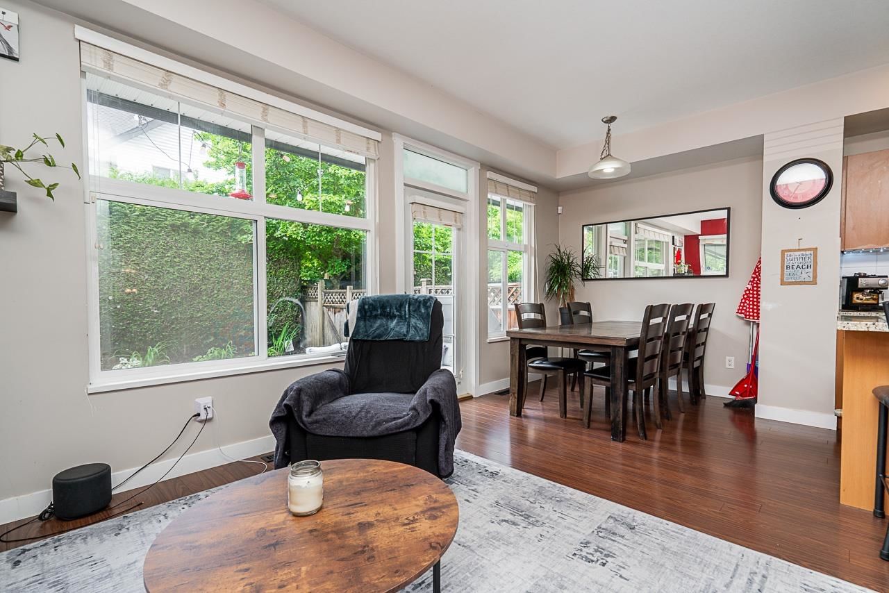 Listing Image 11