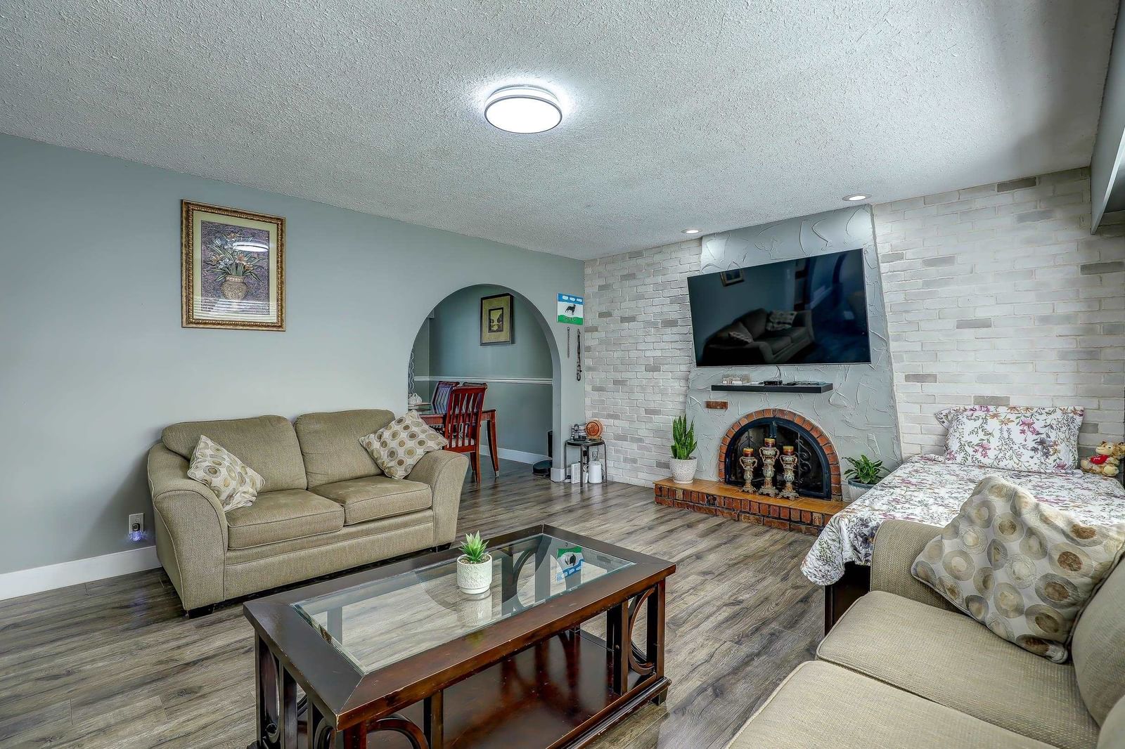 Listing Image 14