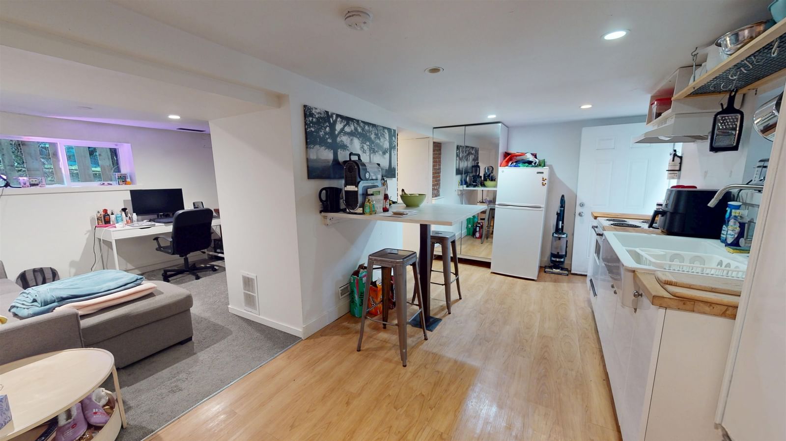 Listing Image 17