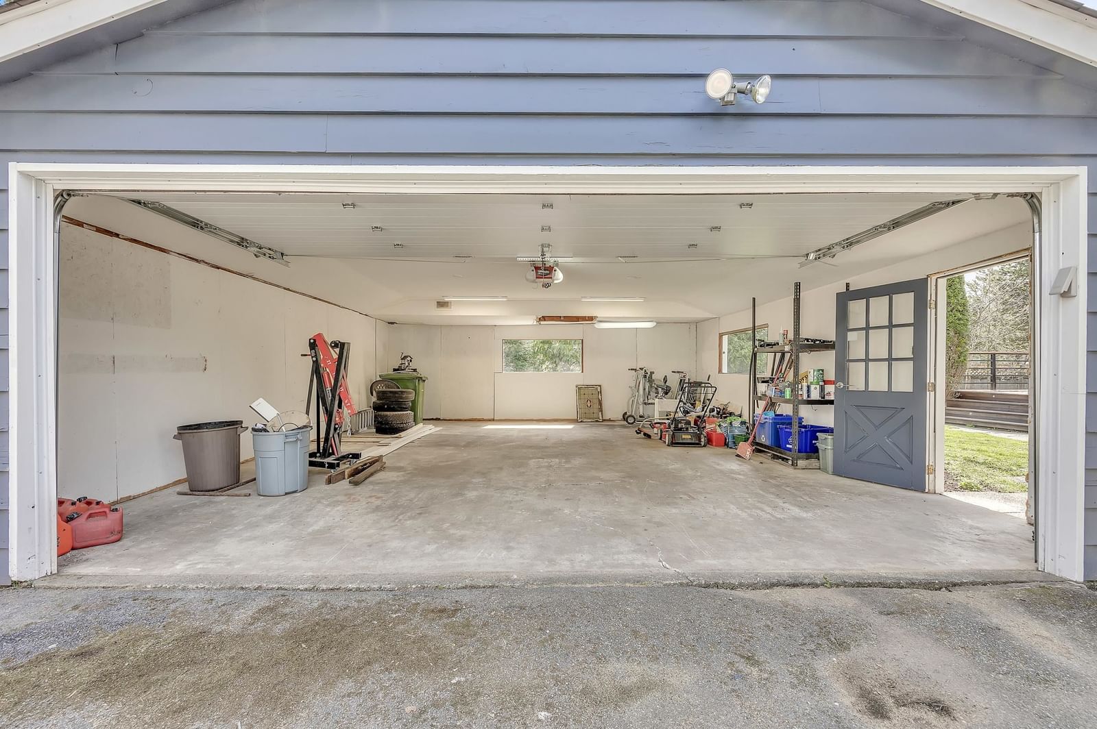 Listing Image 27