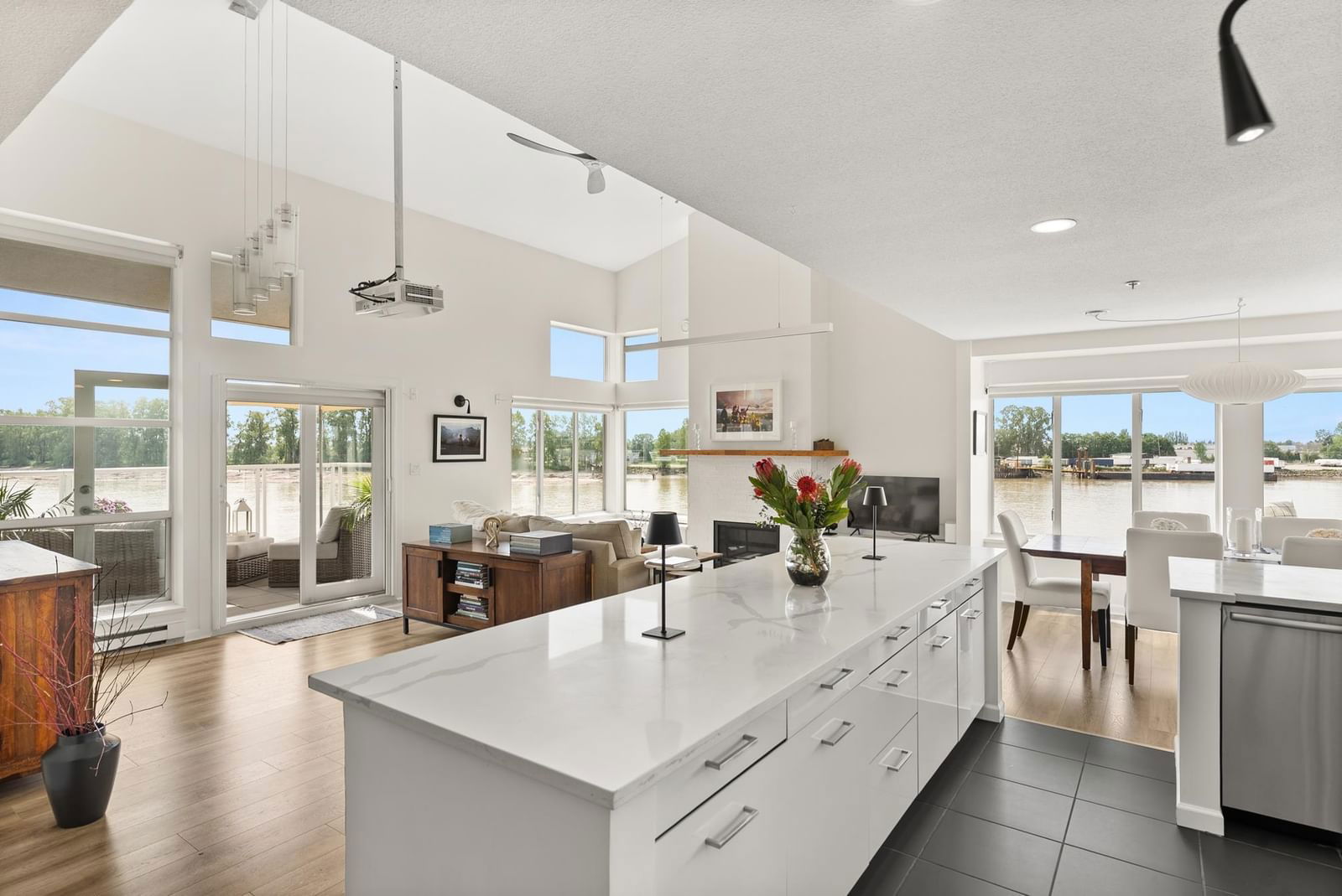 Image of home for listing MLS® R3005551