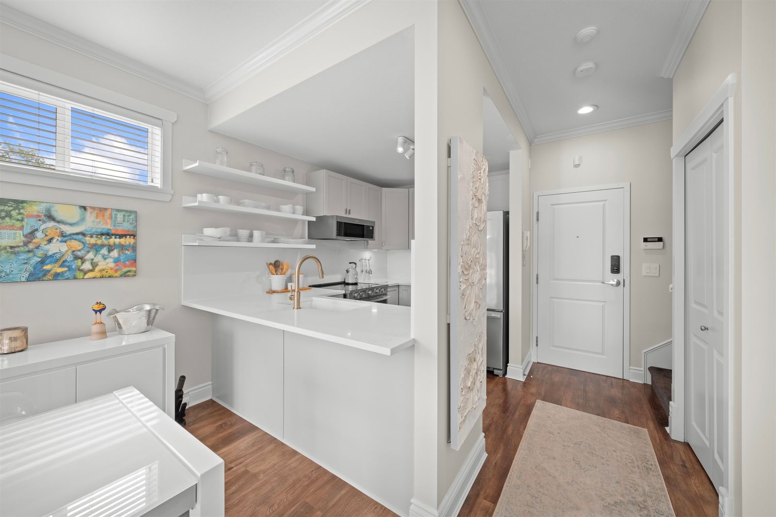 Listing Image 11