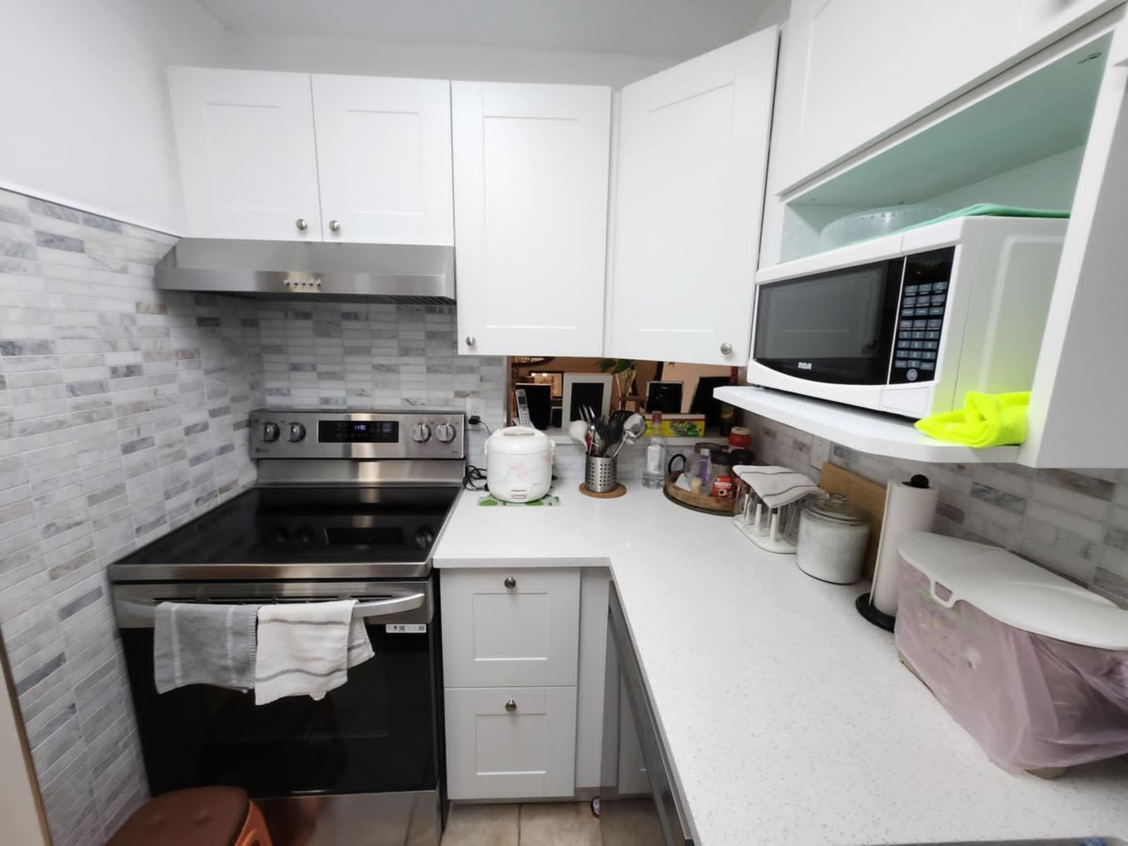 Listing Image 6