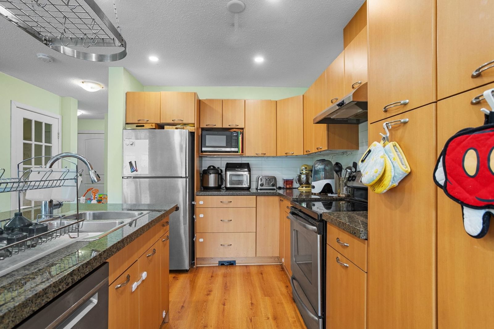 Listing Image 15