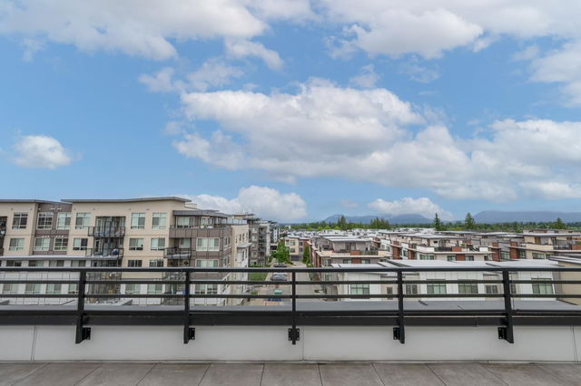 B606 - 20838 78b Avenue
