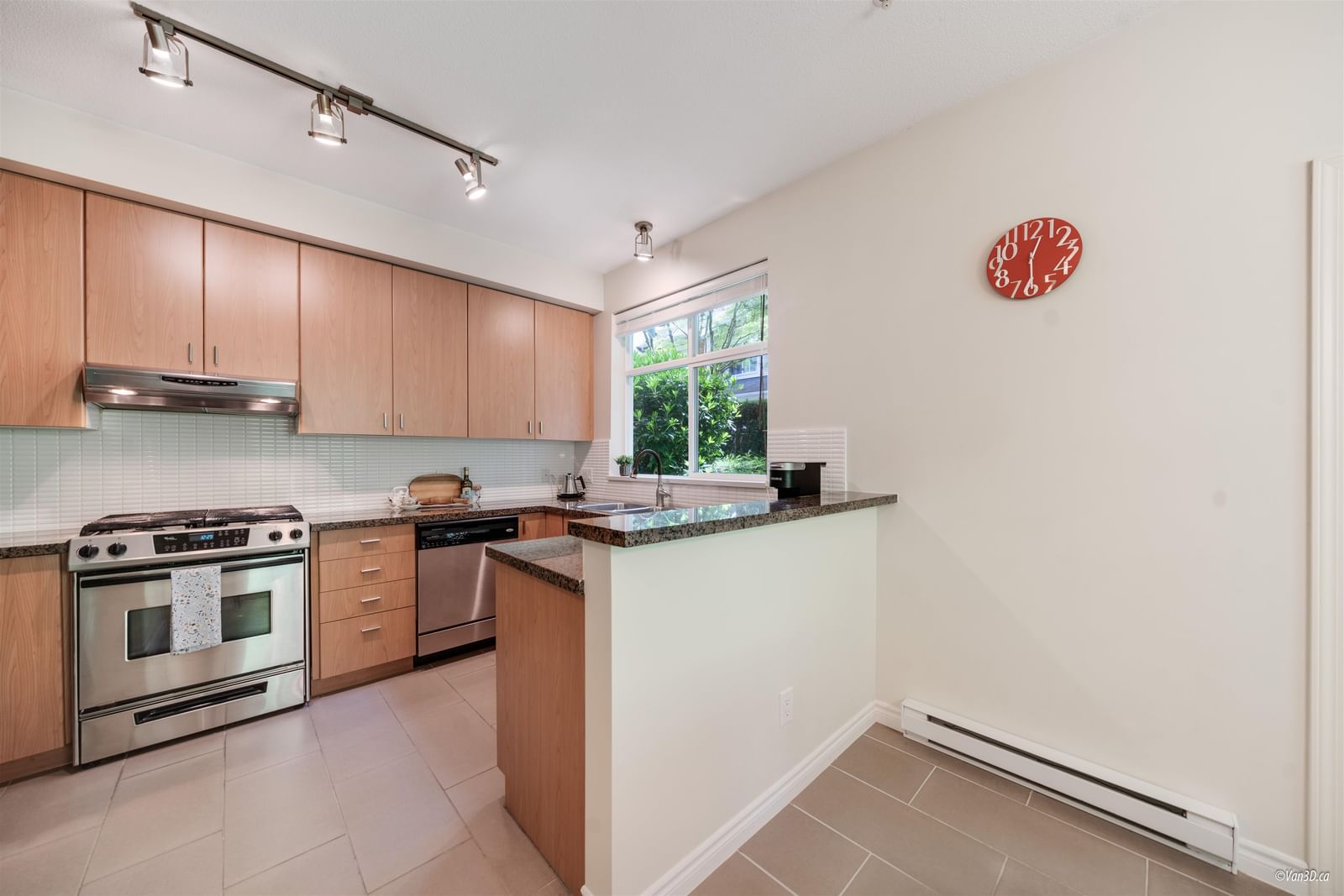 Listing Image 9