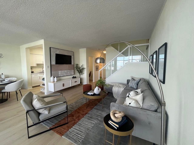 1603 - 6631 Minoru Boulevard