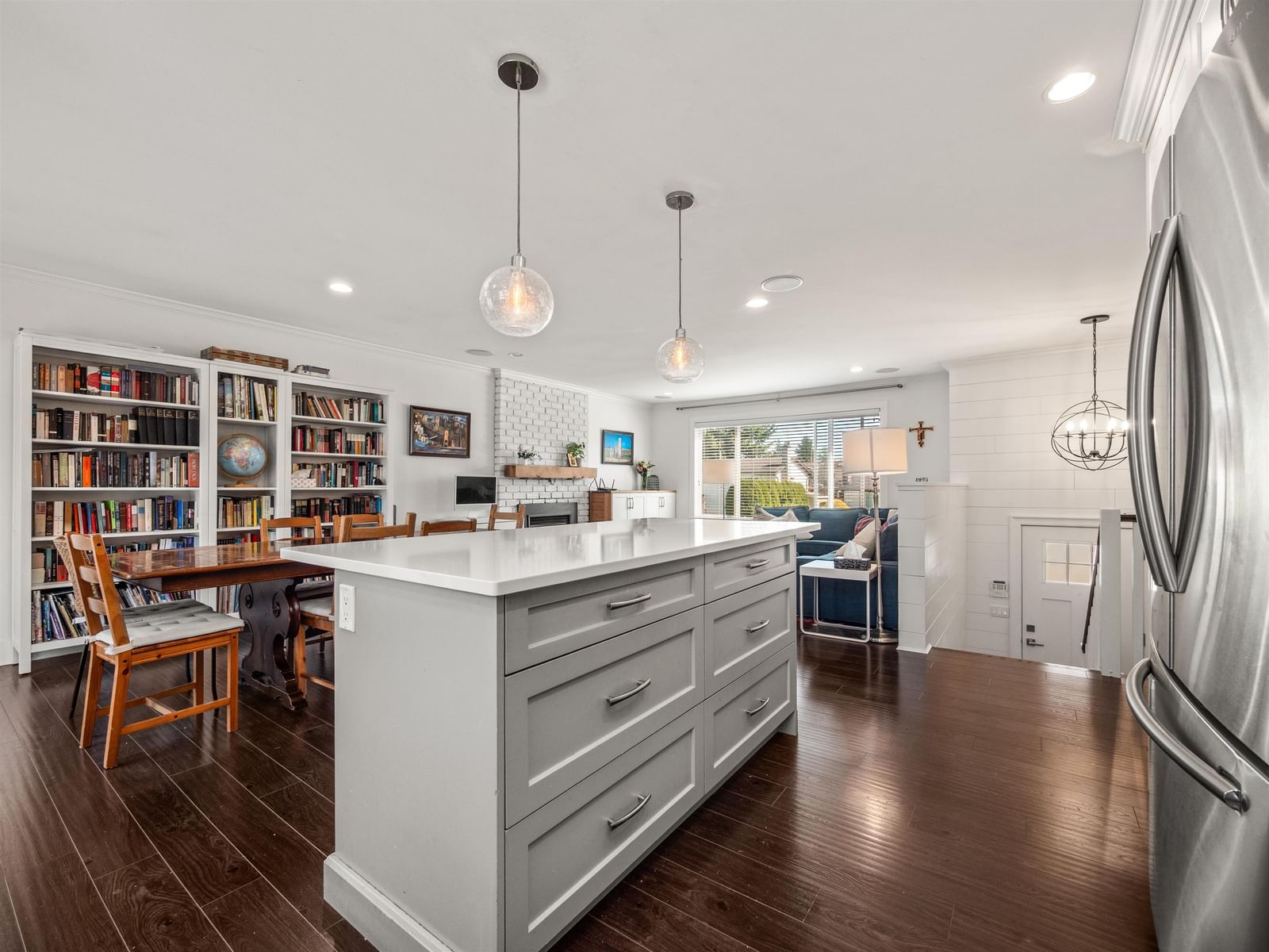 Listing Image 9