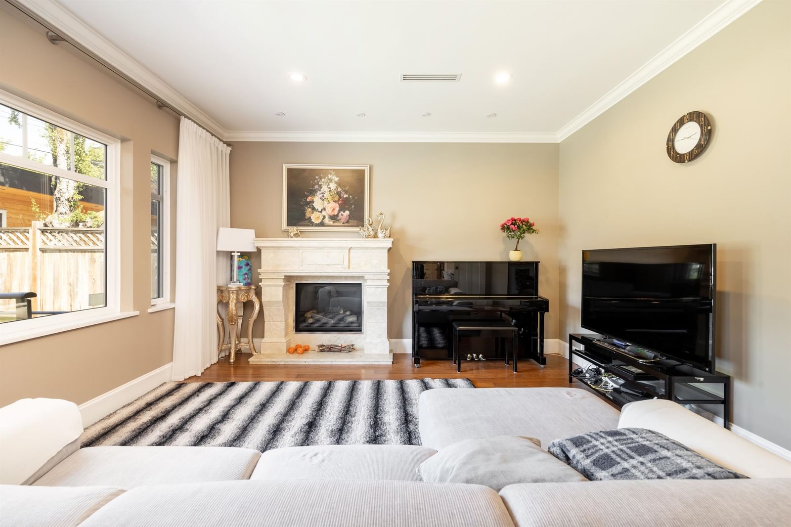 Listing Image 9