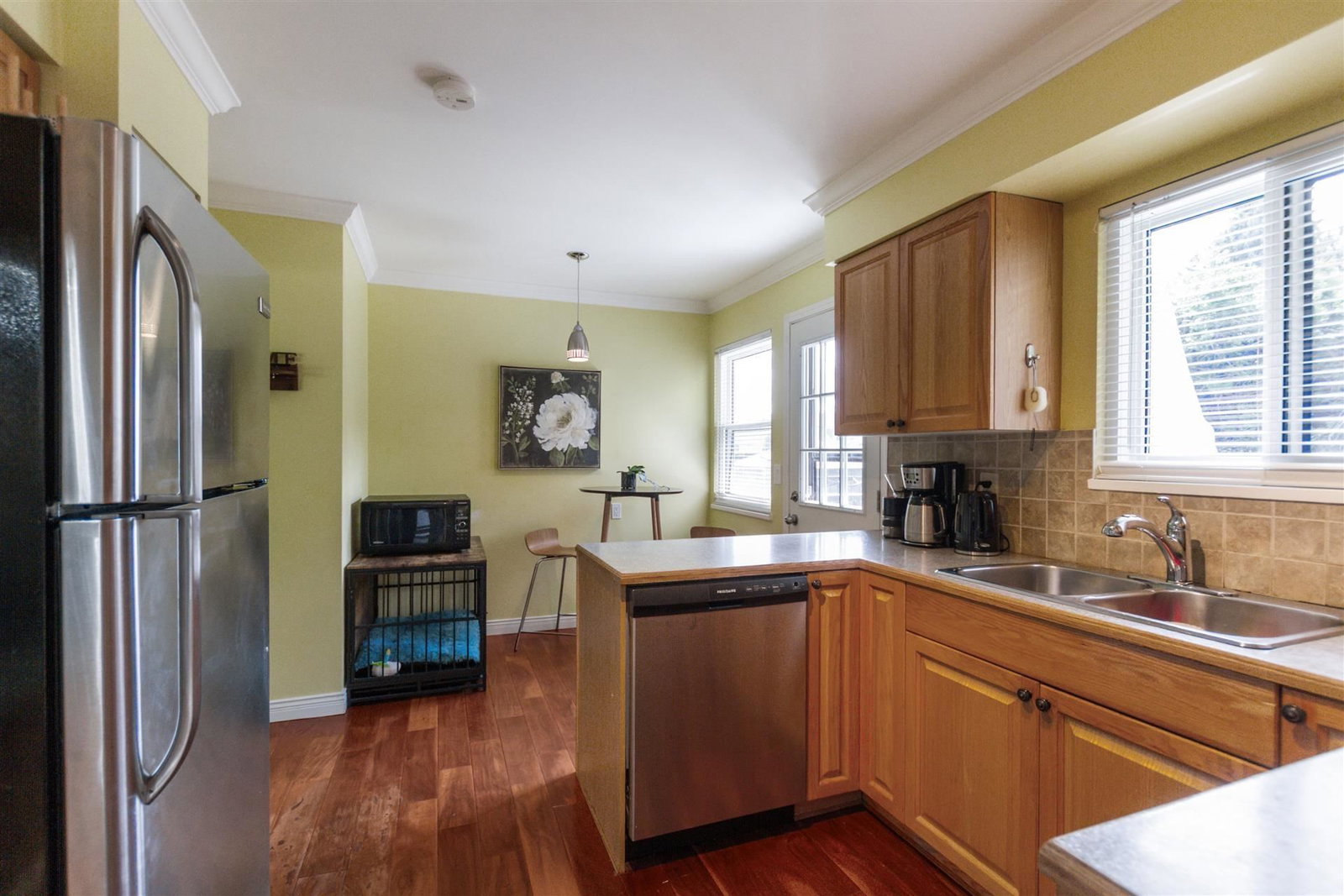 Listing Image 10