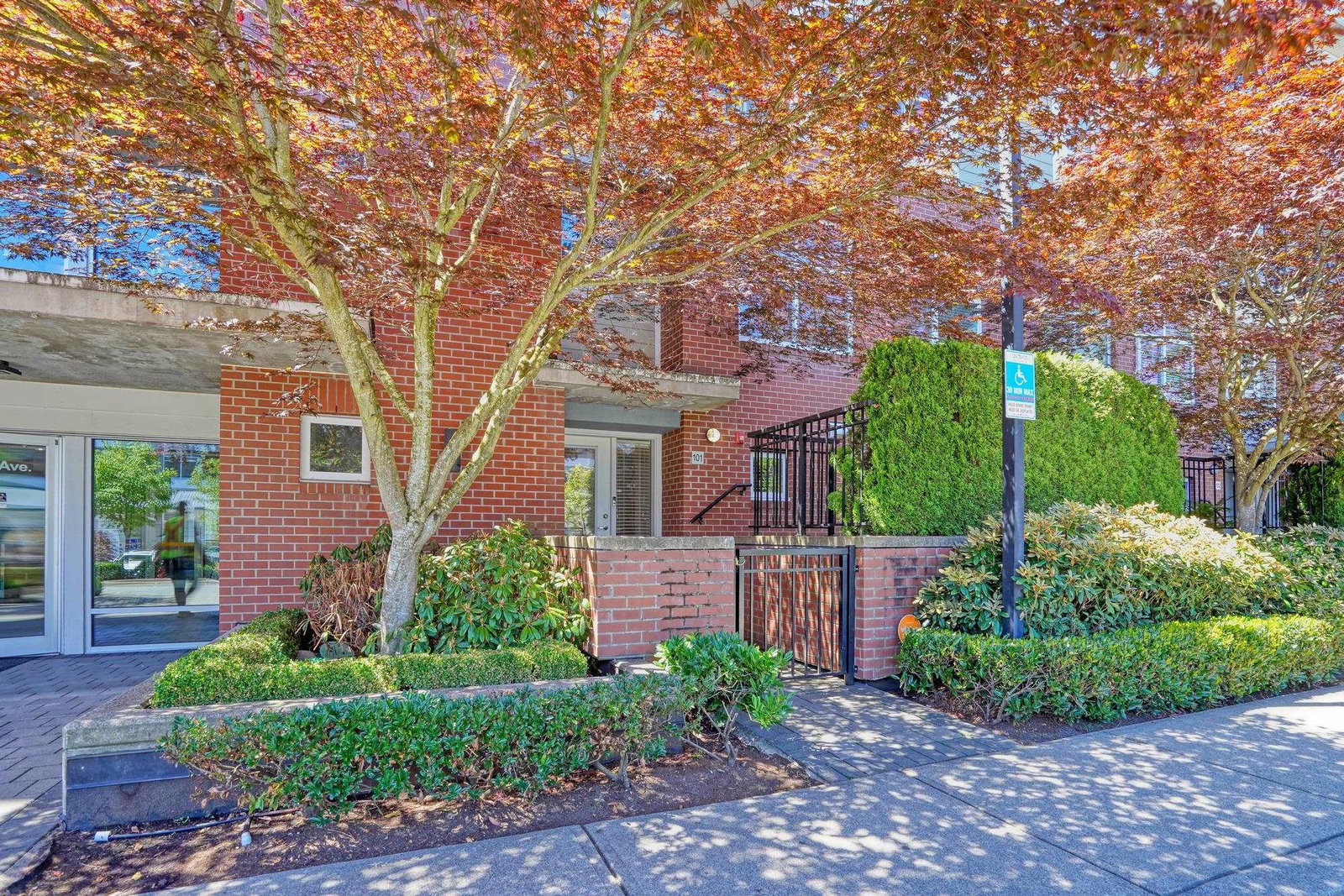 Listing Image 23