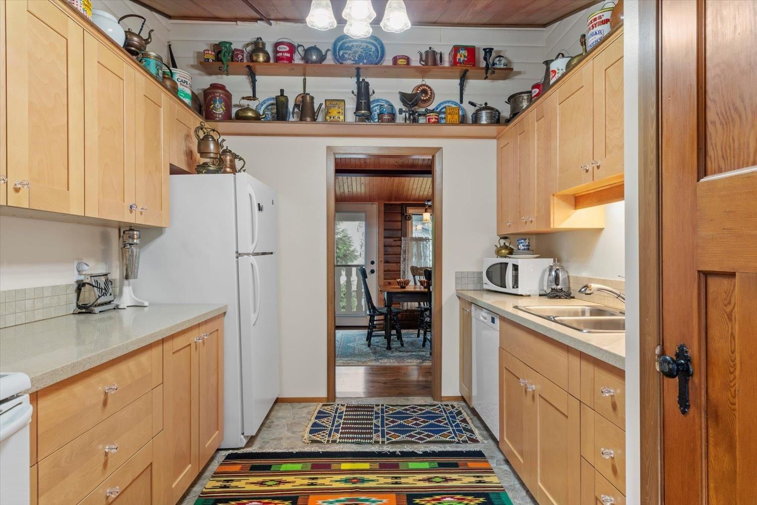 Listing Image 14